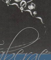 The tiara can be removed fromits frama and worn upside-down as a necklace